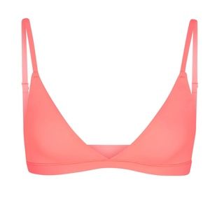 SKIMS FITS EVERYBODY TRIANGLE BRALETTE